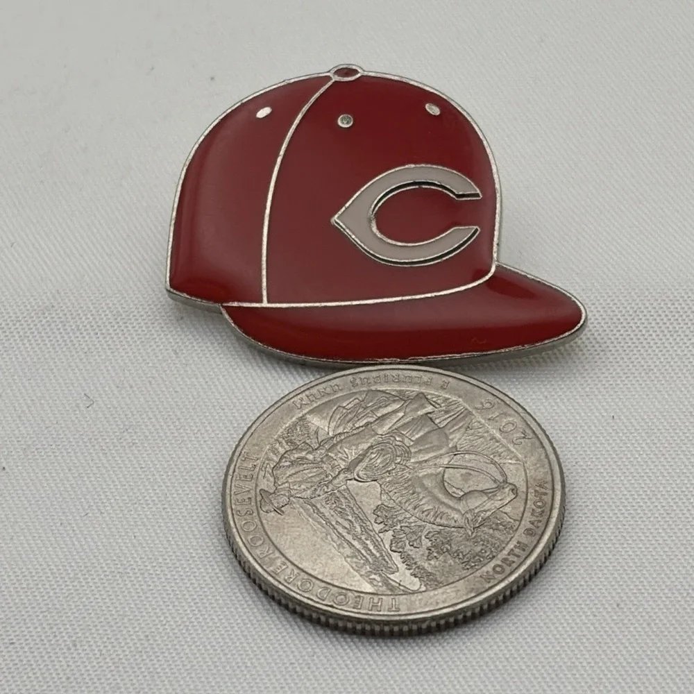 Cincinnati Reds Logo MLB Baseball Team SnapBack‎ Cap Hat Lapel Hat Pin